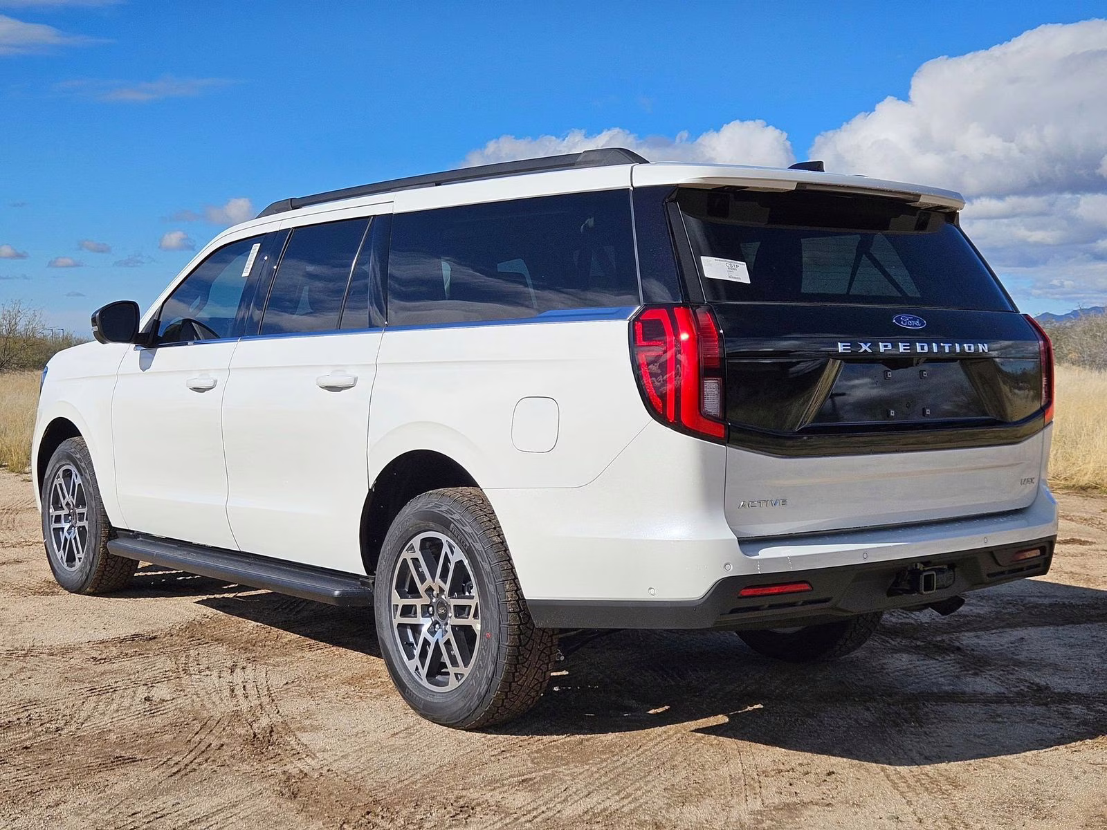 2025 White Metallic Ford Expedition Max Active 4X4 SUV