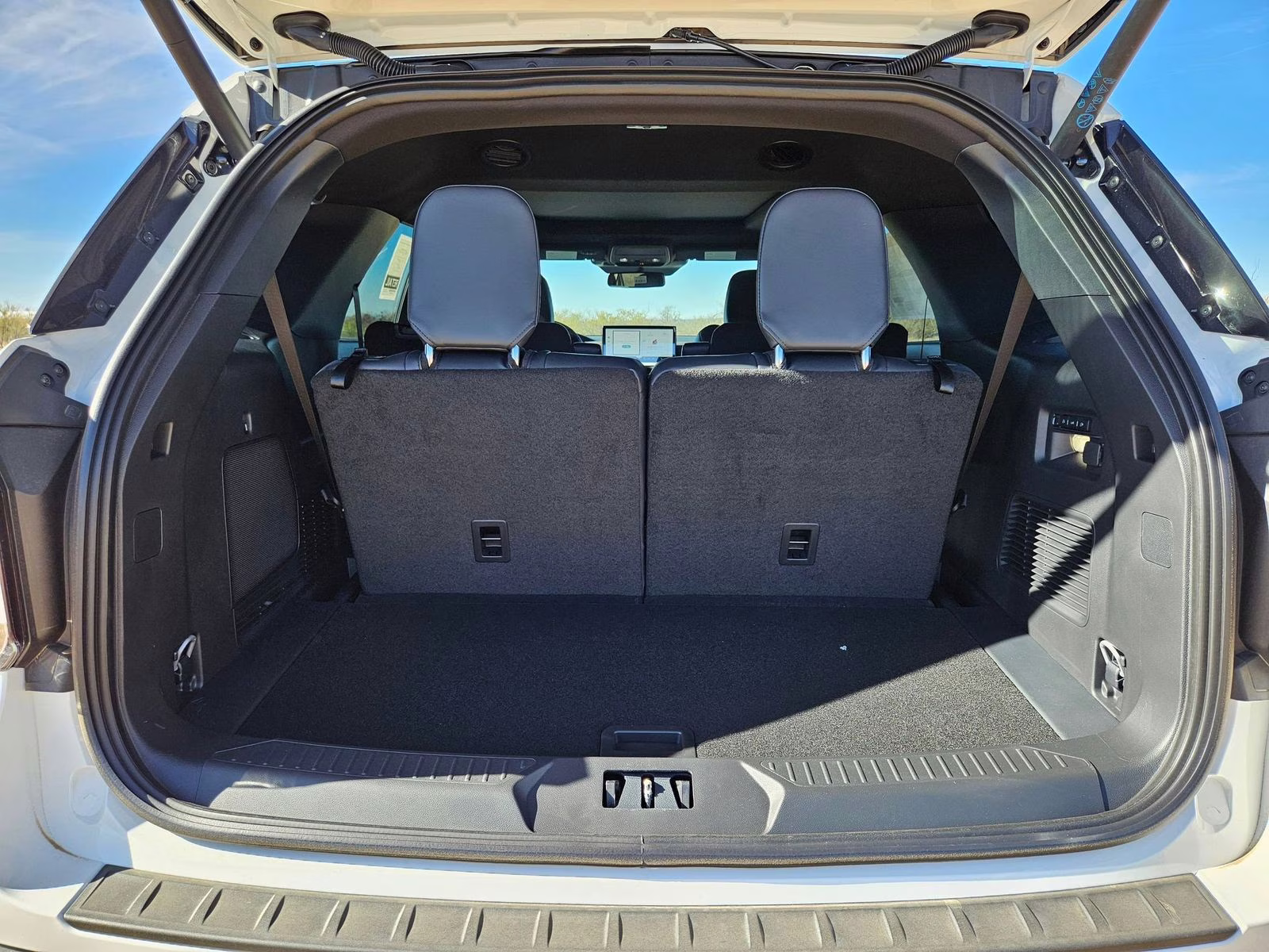 2026 White Metallic Ford Explorer ST 4X4 SUV