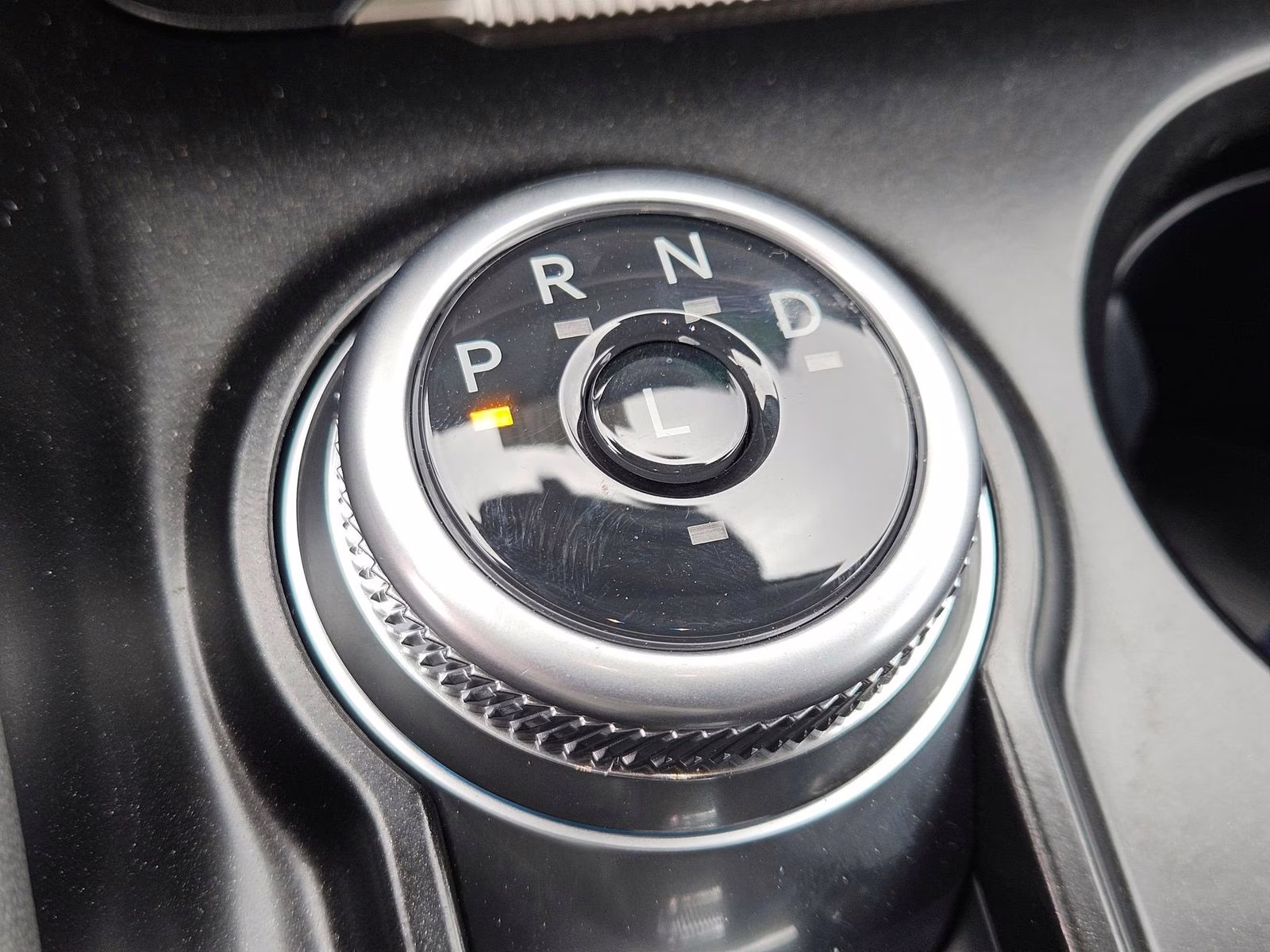 2025 Ford Explorer ST - Photo 14