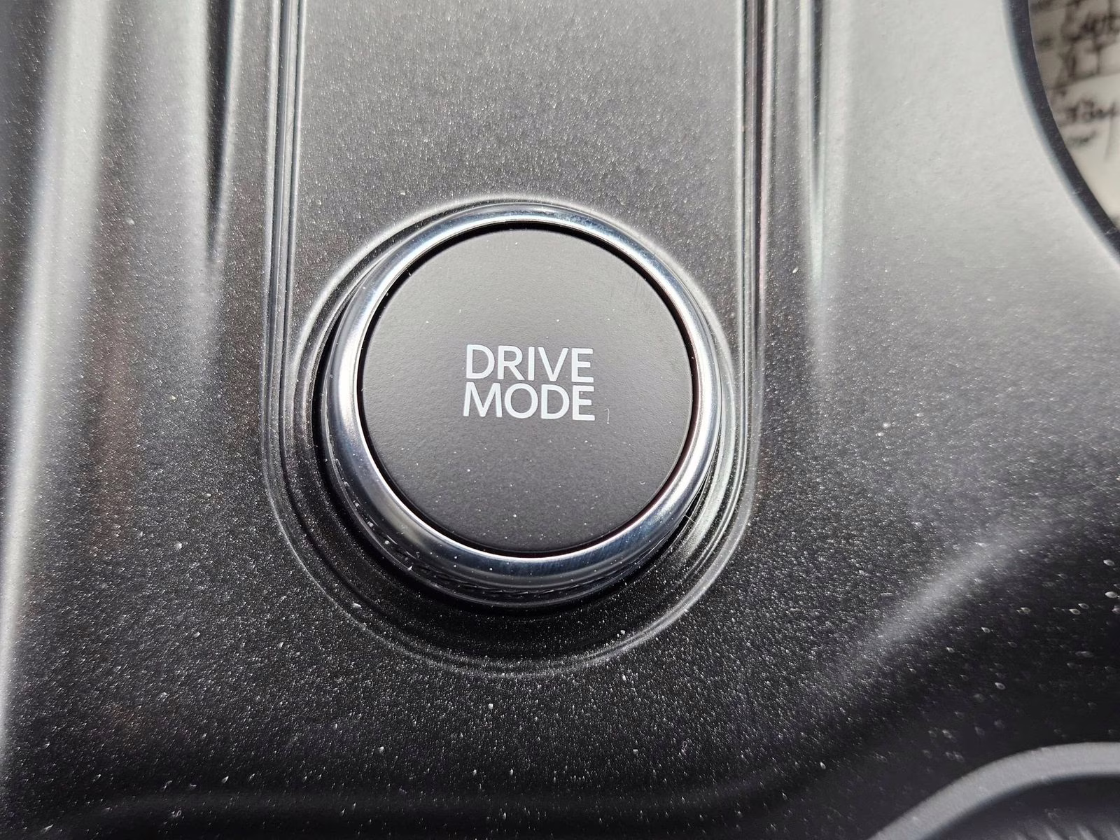 2025 Ford Explorer ST - Photo 15