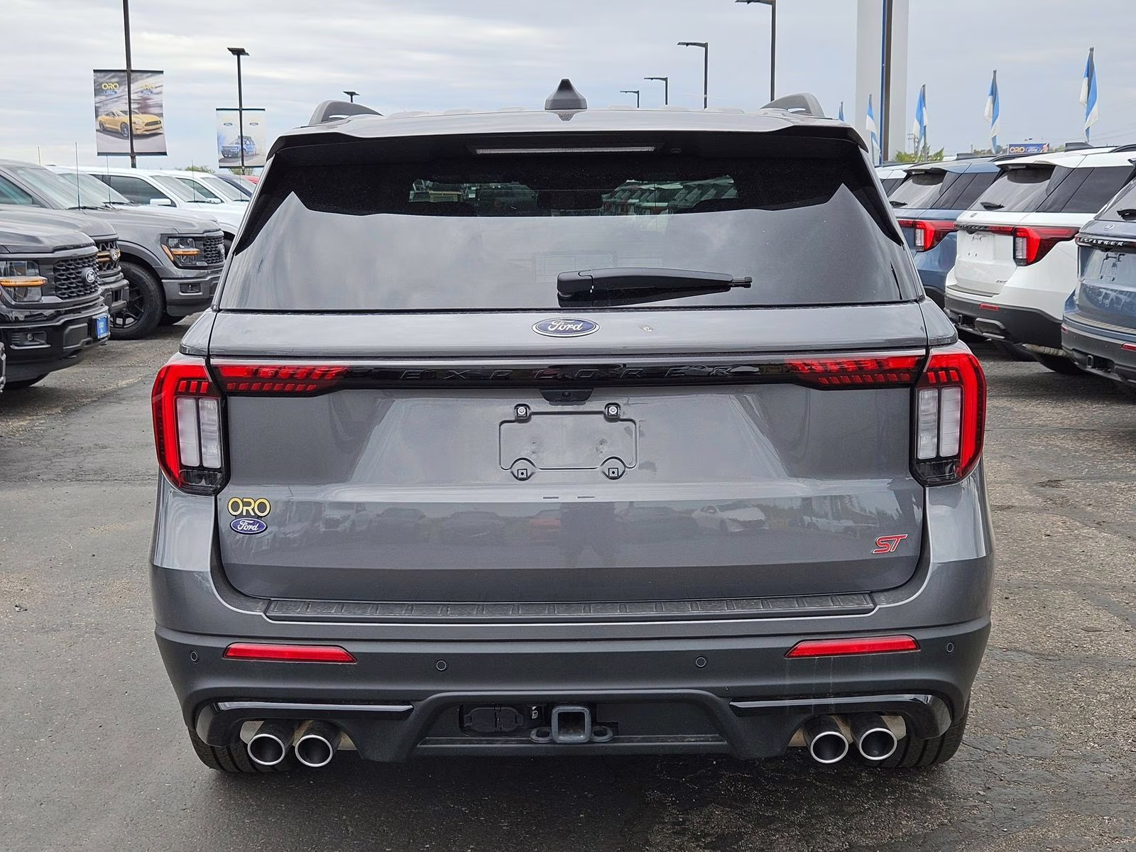 2025 Ford Explorer ST - Photo 7