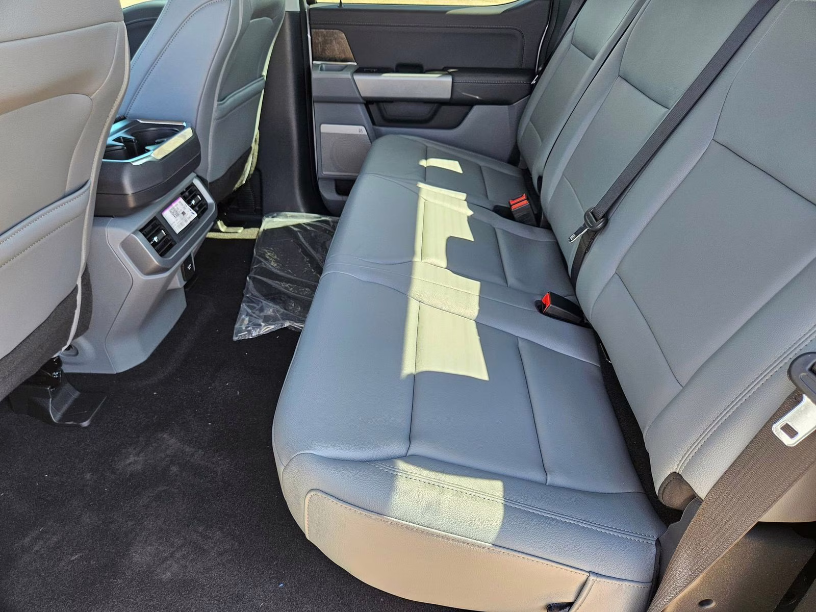 2025 White Metallic Ford F-150 Lightning Flash AWD Truck