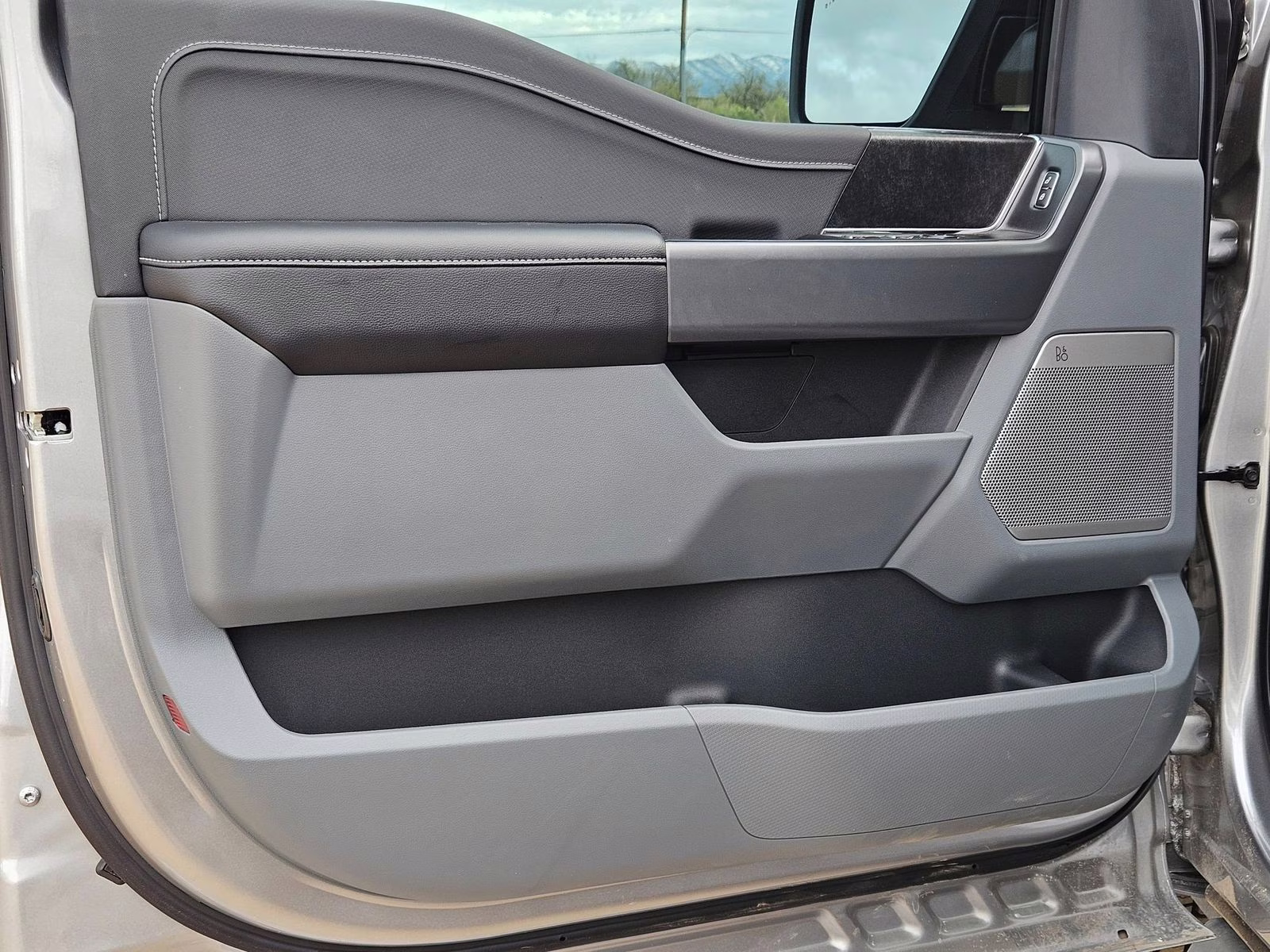 2025 Silver Metallic Ford F-150 Lightning Flash AWD Truck