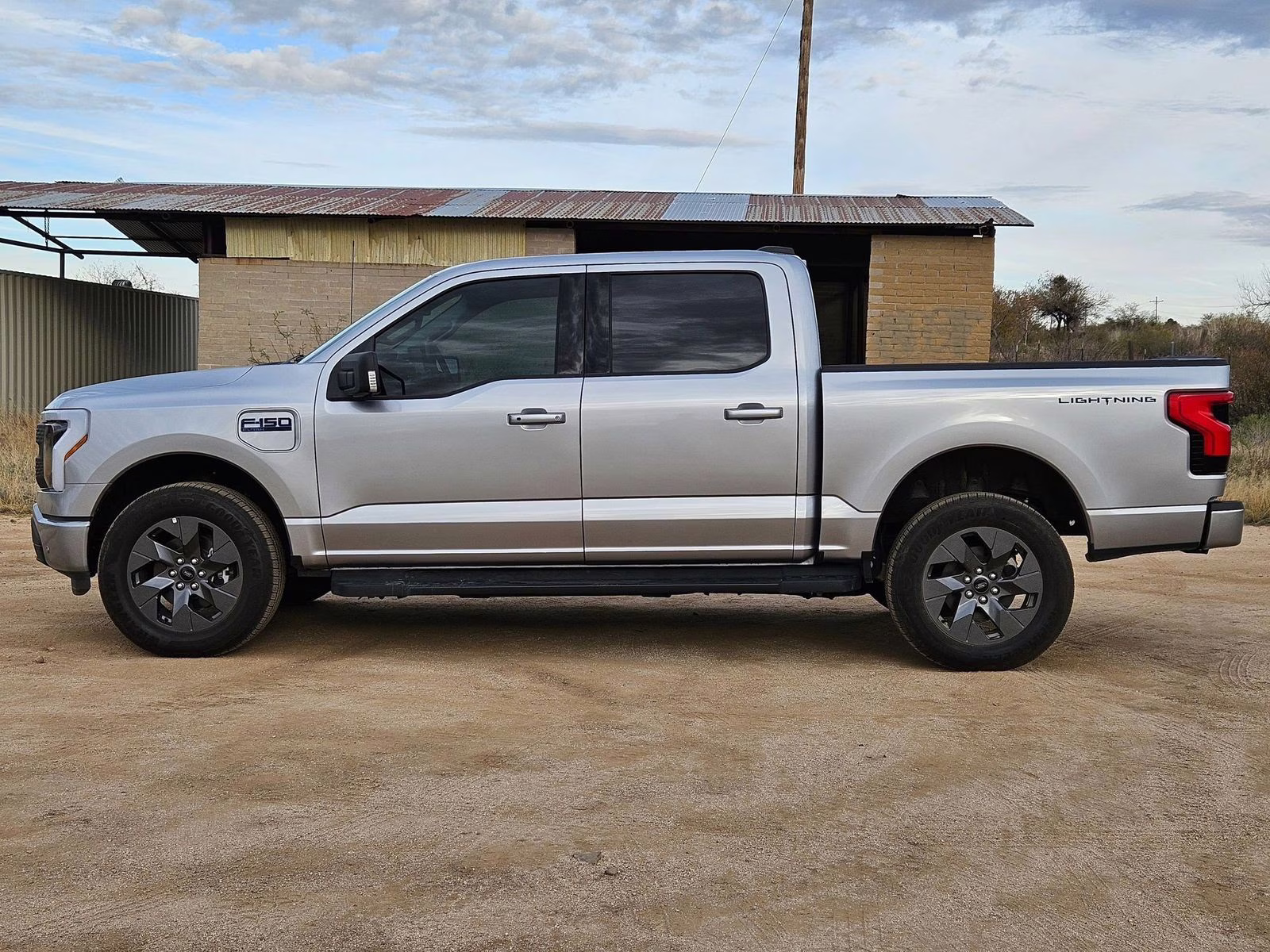 2025 Silver Metallic Ford F-150 Lightning Flash AWD Truck