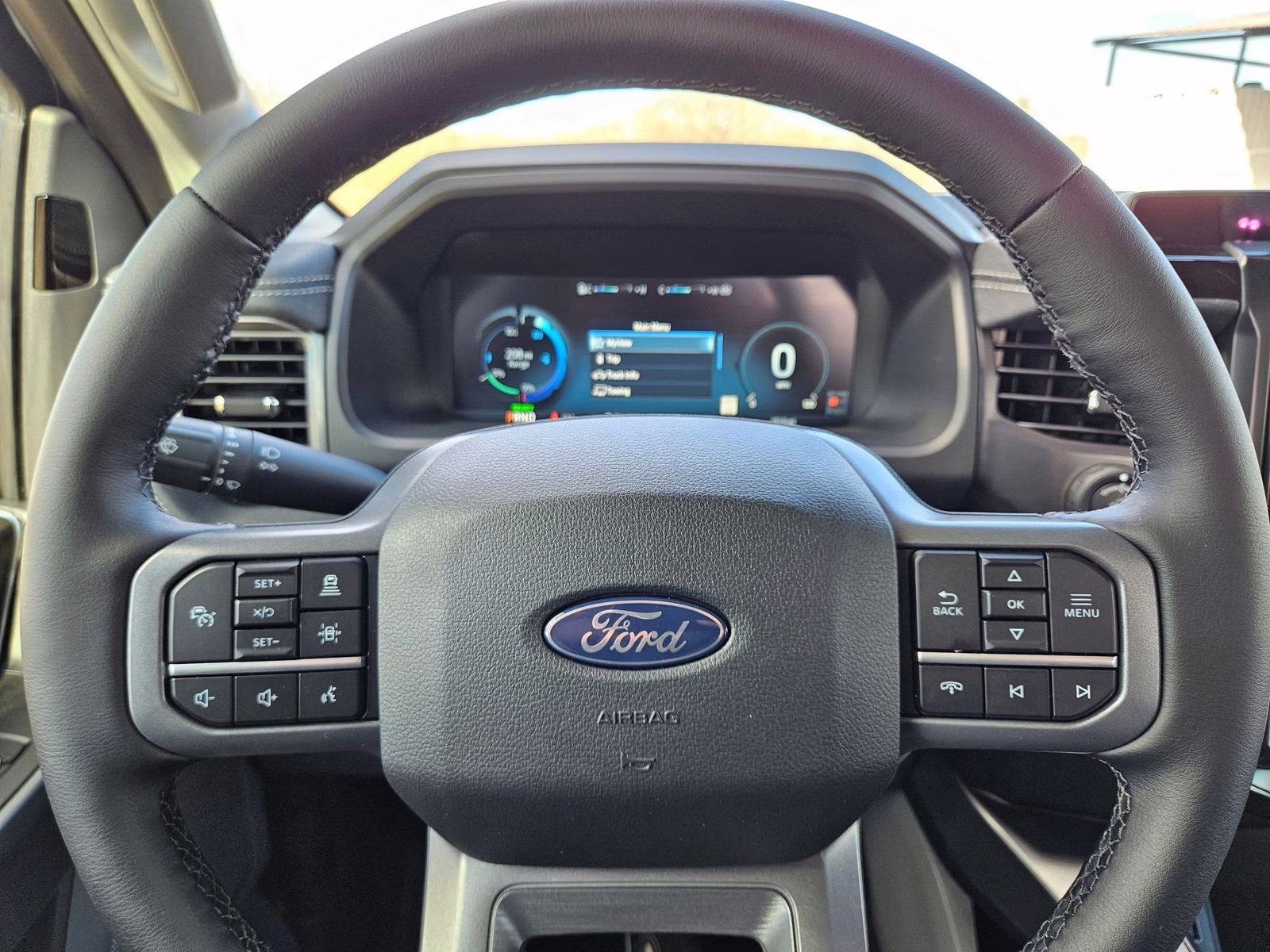 2025 Ford F-150 Lightning Flash - Photo 20