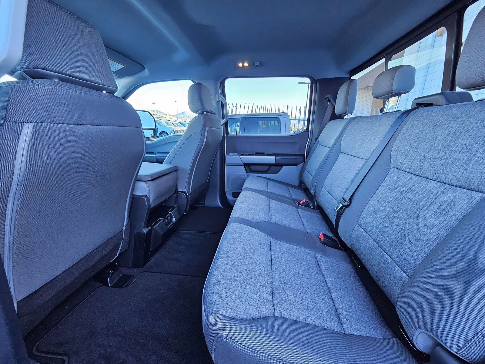 2026 Oxford White Ford Super Duty F-250 SRW XL 4X4 Truck