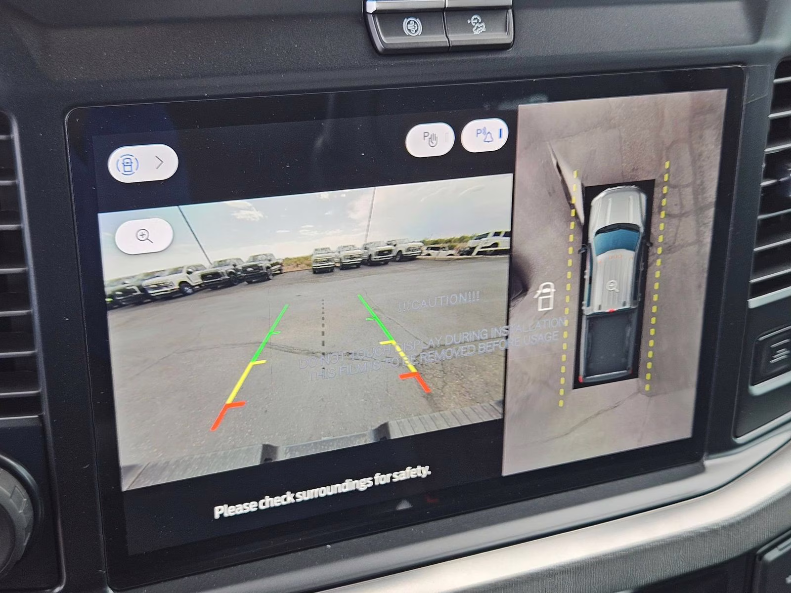 2025 White Metallic Ford Super Duty F-250 SRW Platinum 4X4 Truck