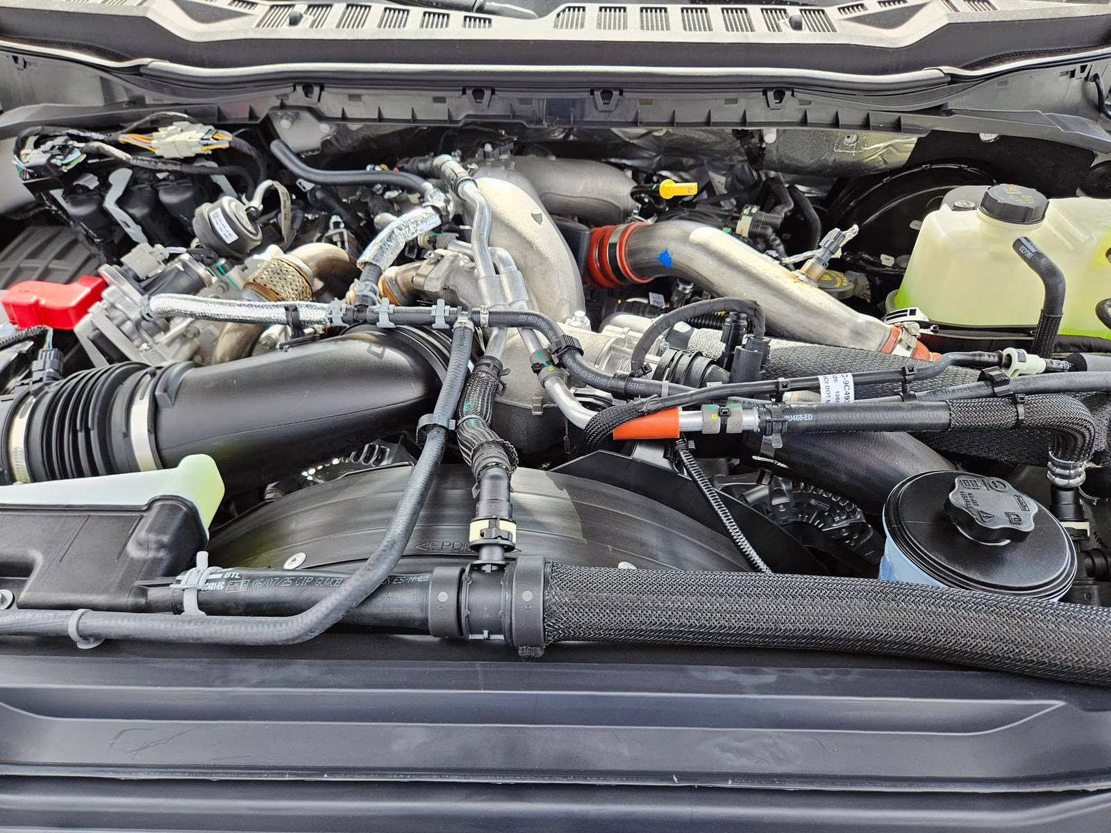 2025 White Metallic Ford Super Duty F-250 SRW Platinum 4X4 Truck