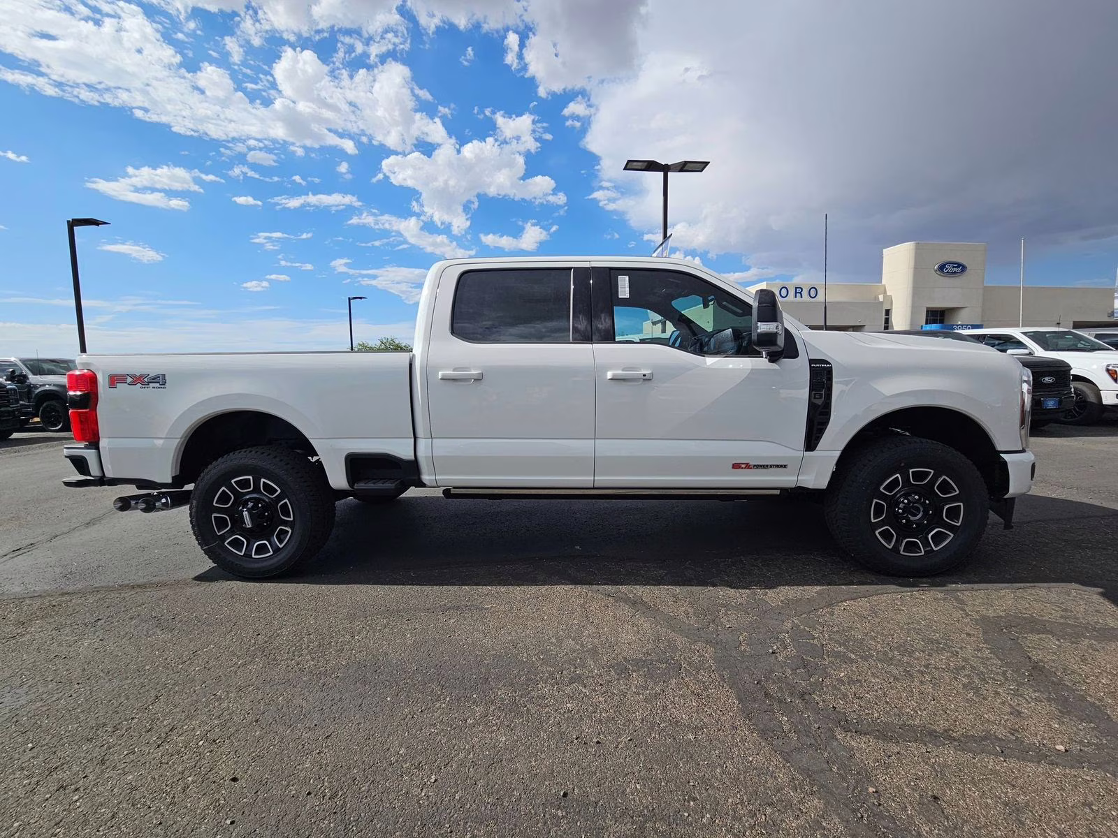 2025 White Metallic Ford Super Duty F-250 SRW Platinum 4X4 Truck