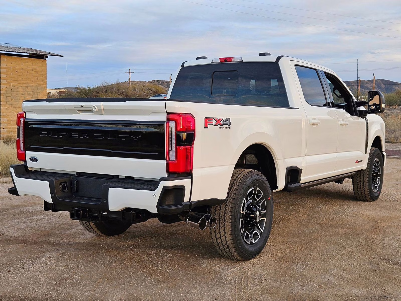 2026 White Metallic Ford Super Duty F-250 SRW Platinum 4X4 Truck