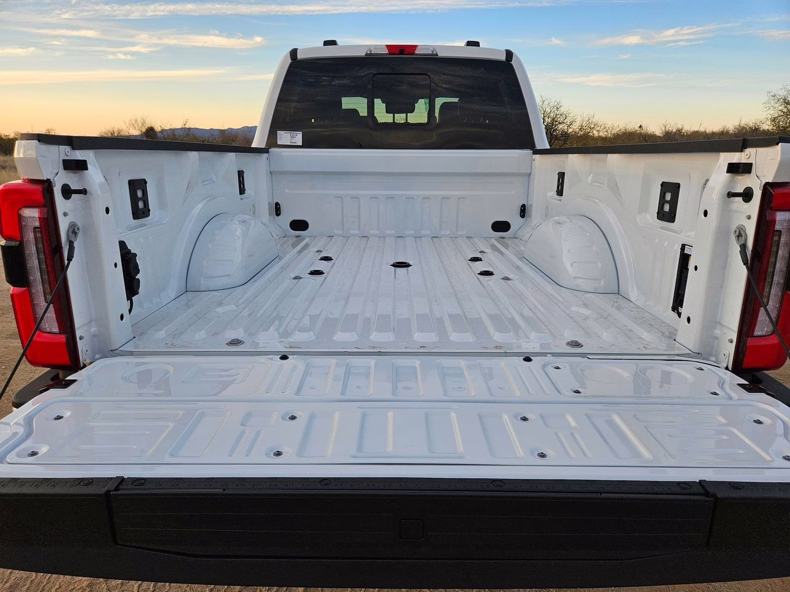 2026 White Metallic Ford Super Duty F-250 SRW Platinum 4X4 Truck