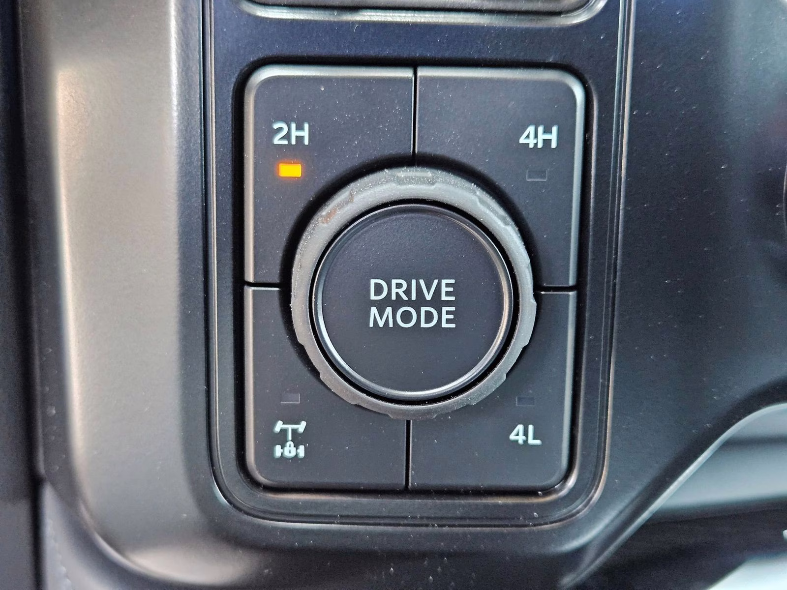 2025 White Metallic Ford Super Duty F-250 SRW Platinum 4X4 Truck