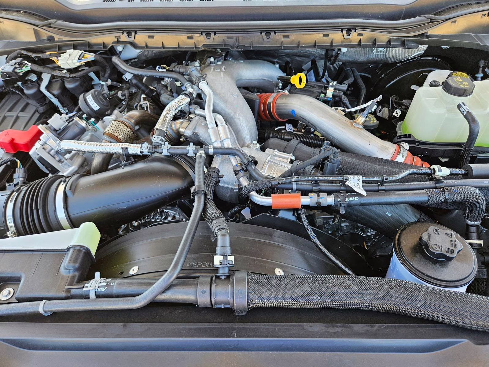 2025 White Metallic Ford Super Duty F-250 SRW Platinum 4X4 Truck