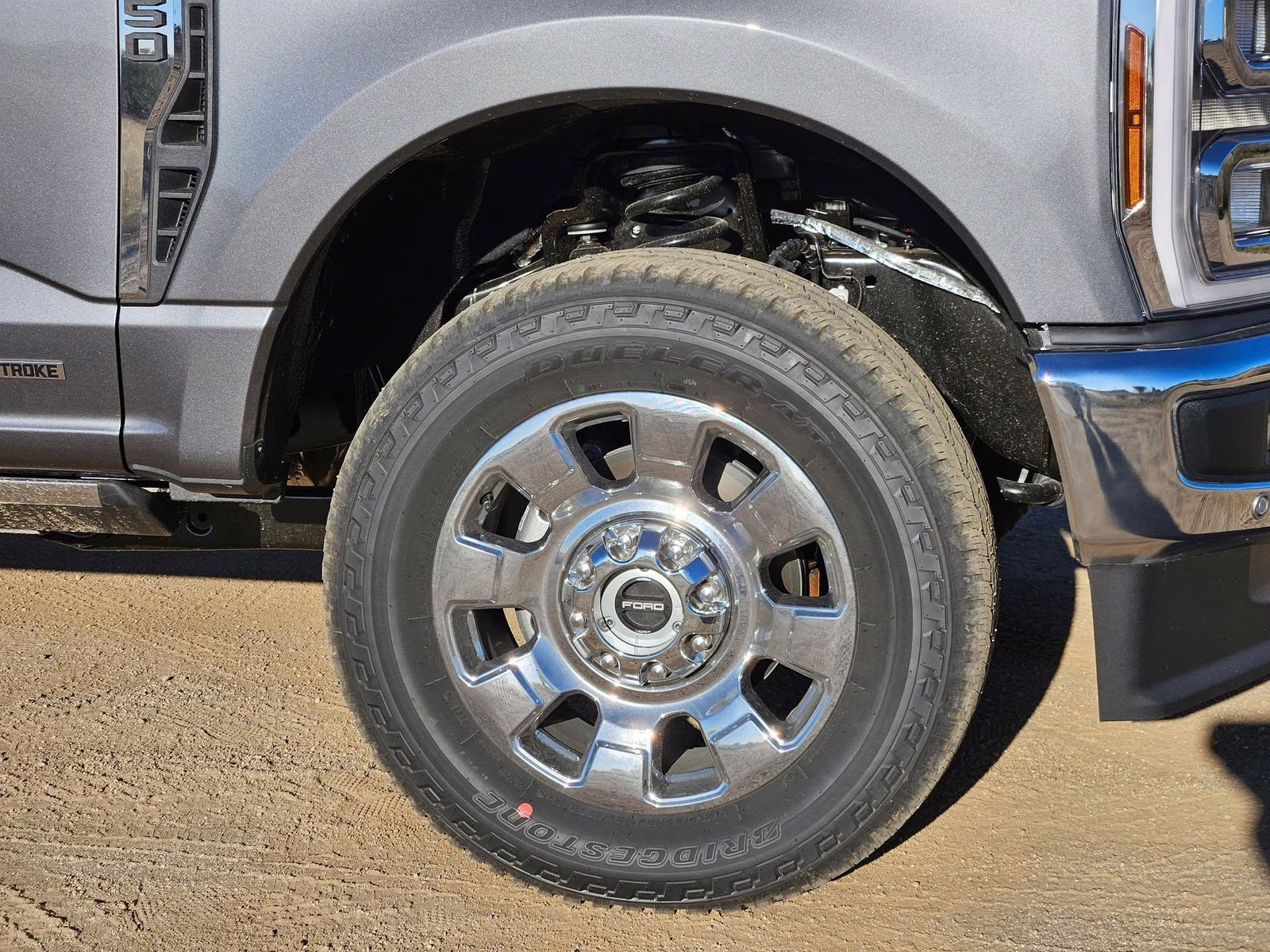 2026 Gray Metallic Ford Super Duty F-350 SRW Lariat 4X4 Truck