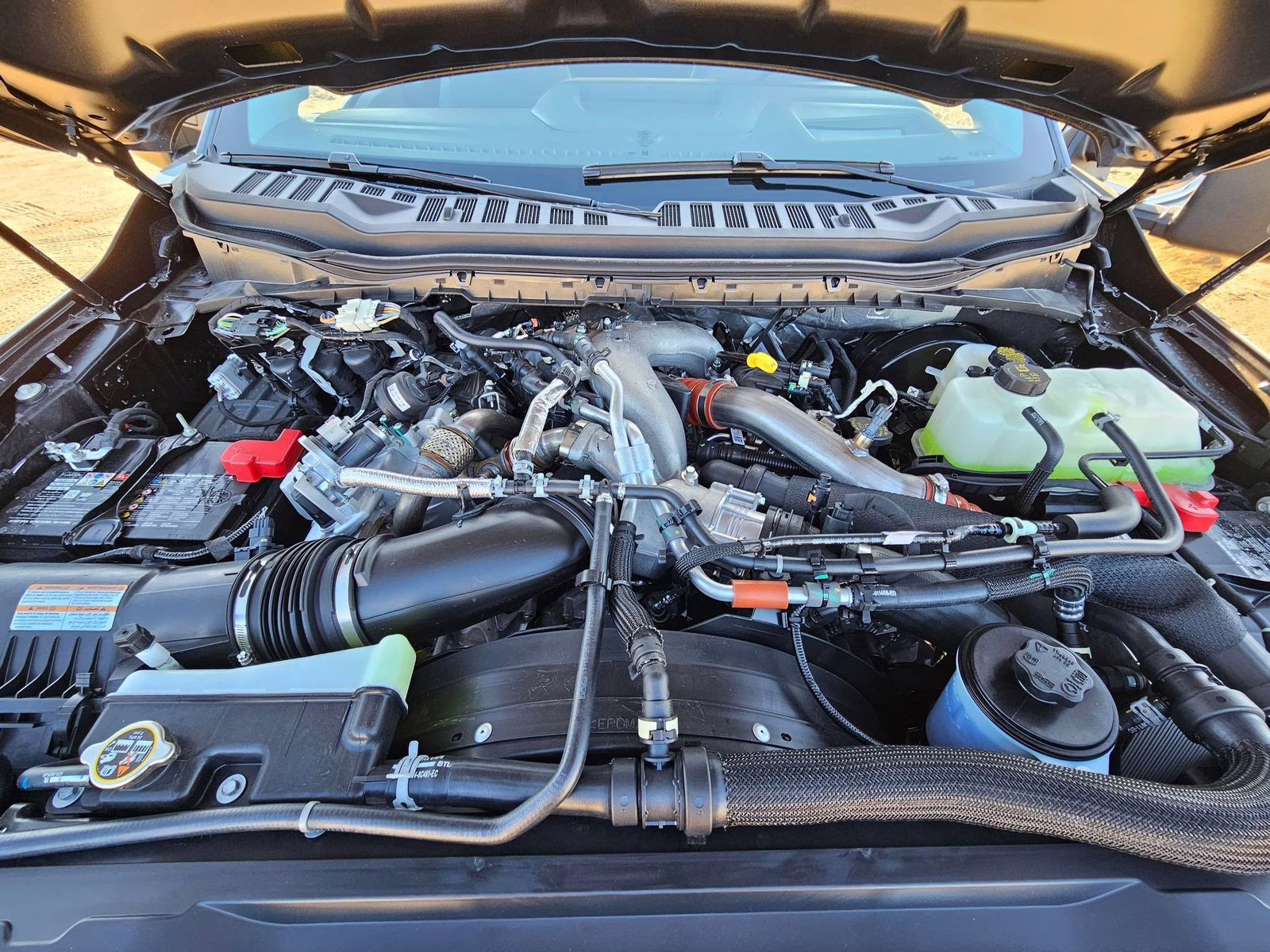 2026 Gray Metallic Ford Super Duty F-350 SRW Lariat 4X4 Truck