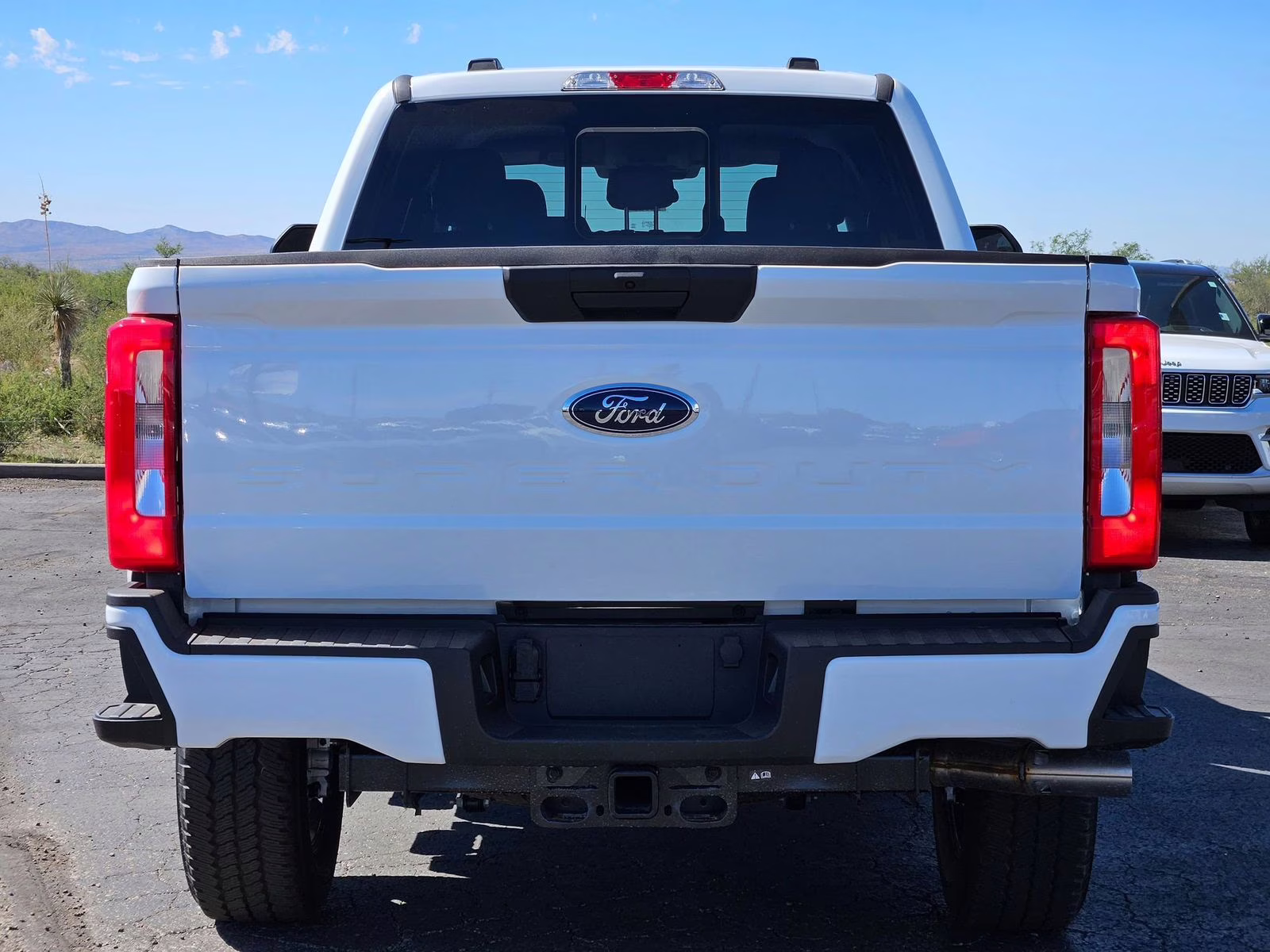 2026 Oxford White Ford Super Duty F-350 SRW XL 4X4 Truck