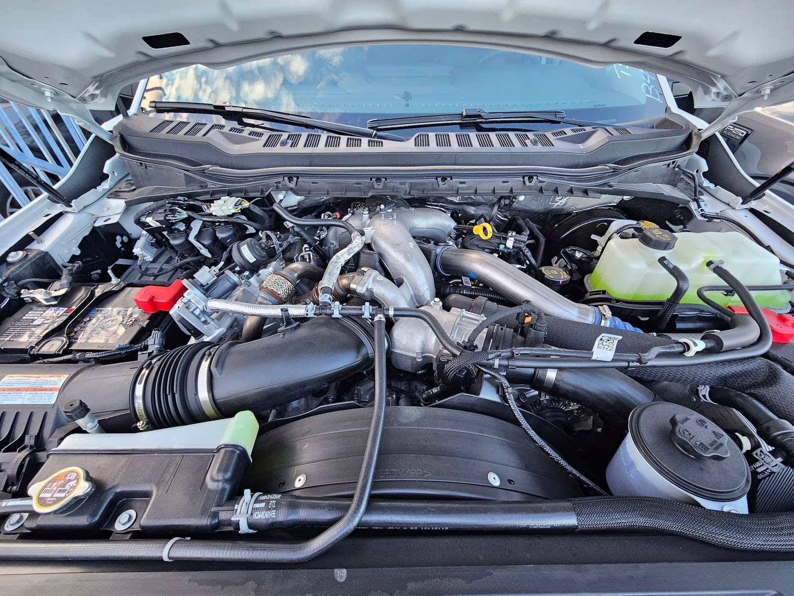 2026 Oxford White Ford Super Duty F-350 SRW XLT 4X4 Truck