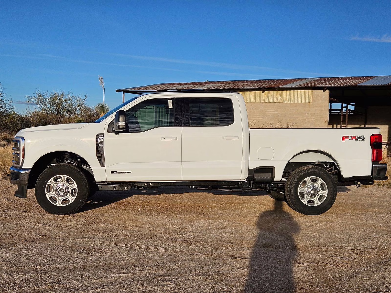2026 Oxford White Ford Super Duty F-350 SRW XLT 4X4 Truck