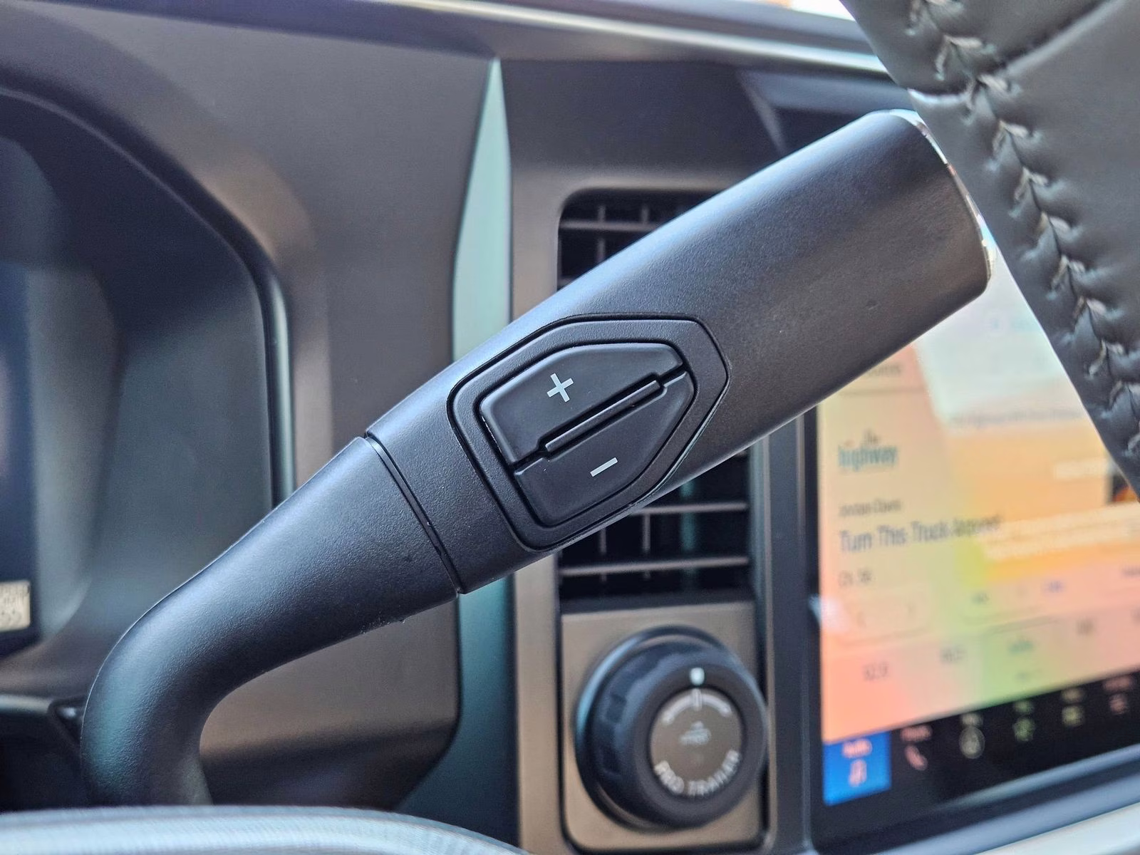 2026 Black Metallic Ford Super Duty F-350 DRW Platinum 4X4 Truck