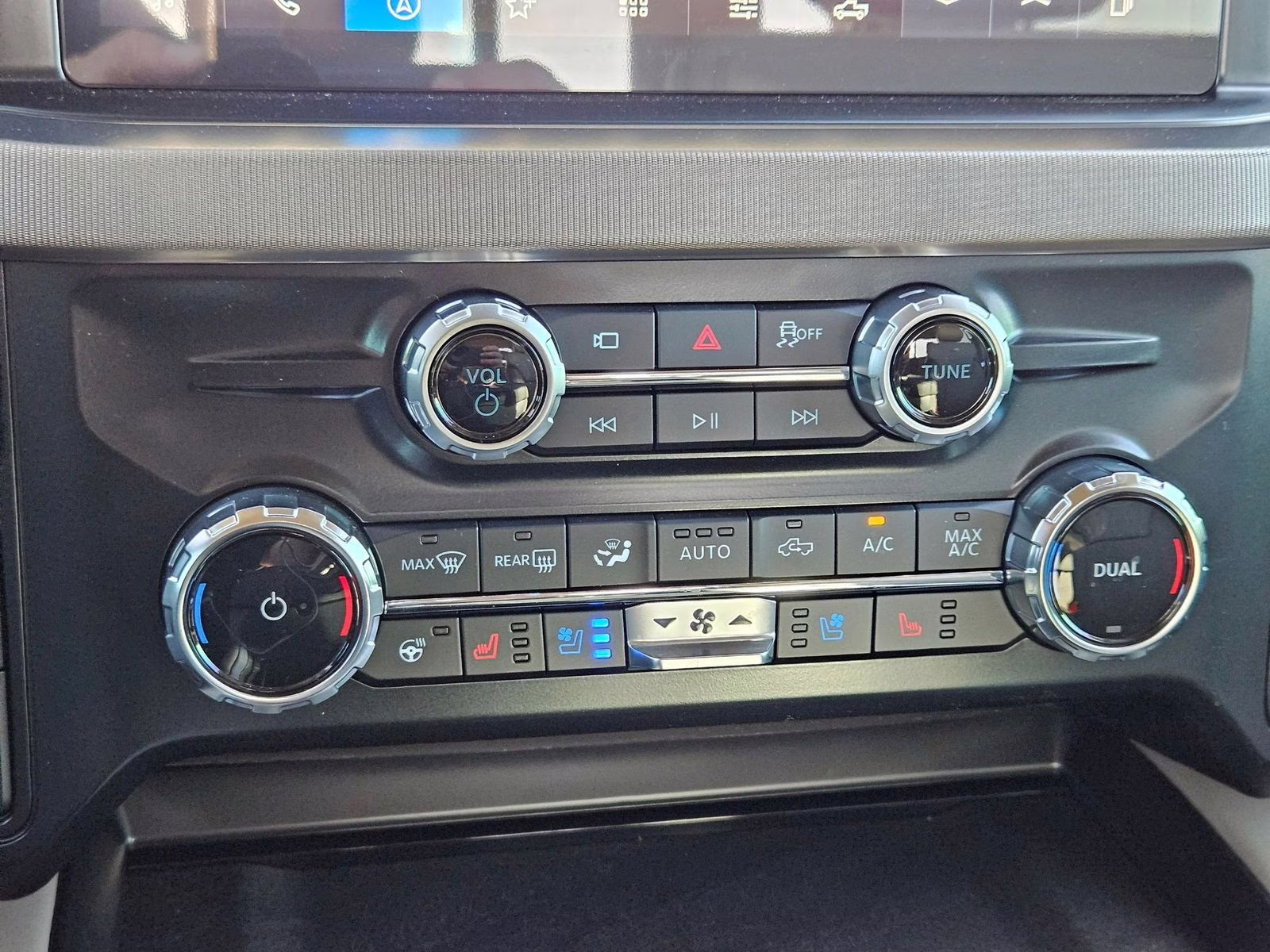 2026 Black Metallic Ford Super Duty F-350 DRW Platinum 4X4 Truck