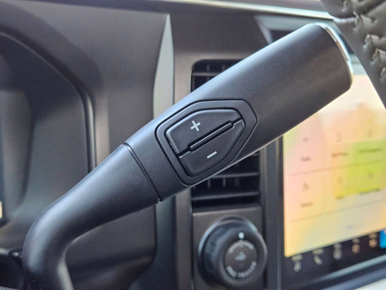 2026 Gray Metallic Ford Super Duty F-350 DRW Platinum 4X4 Truck