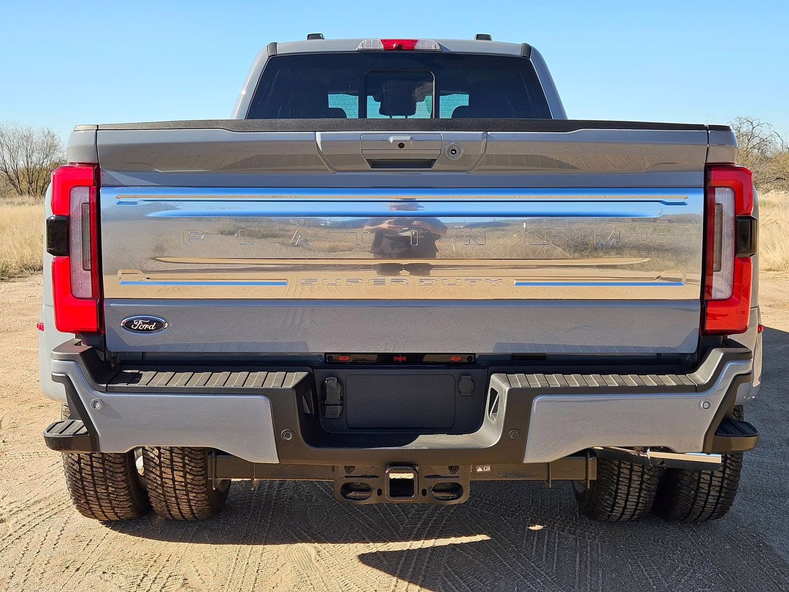 2026 Gray Metallic Ford Super Duty F-350 DRW Platinum 4X4 Truck