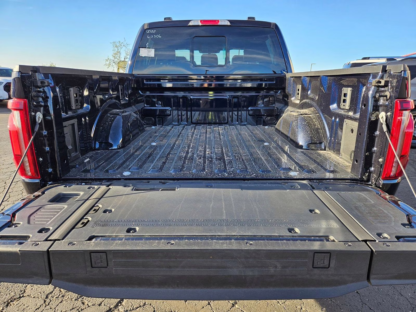 2025 Blue Metallic Ford F-150 Lariat 4X4 Truck