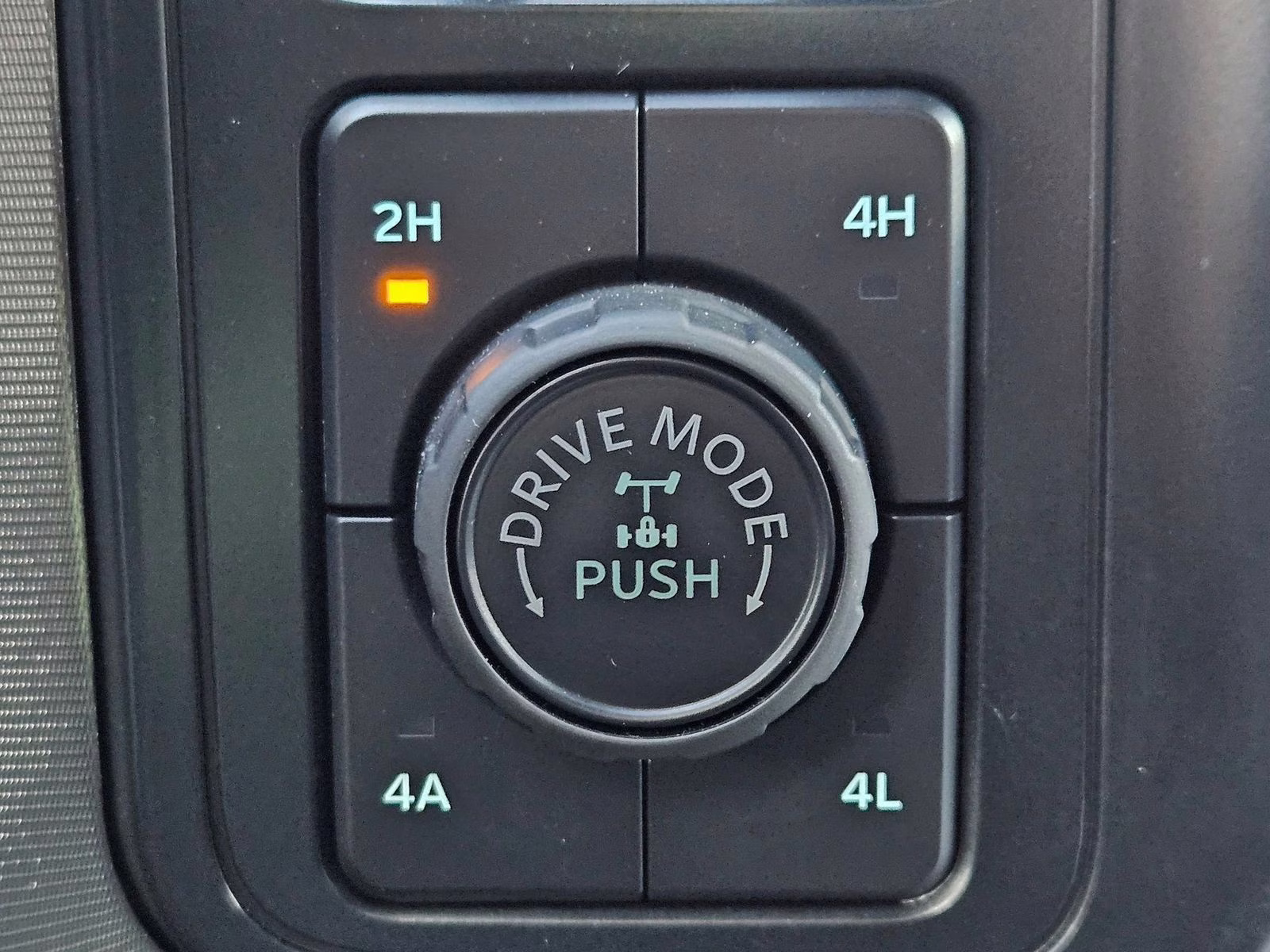 2025 Ford F-150 Platinum - Photo 14