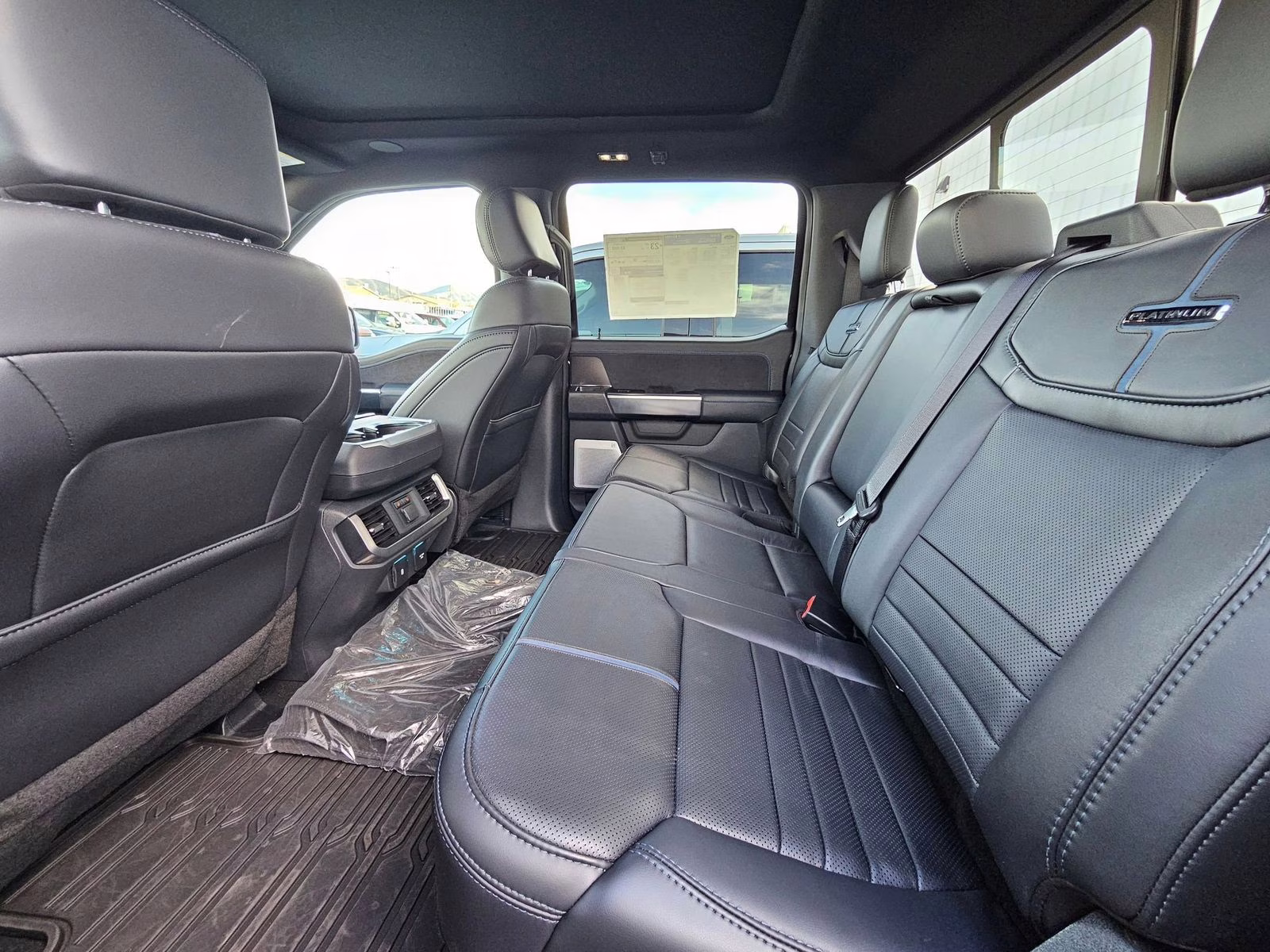 2025 Ford F-150 Platinum - Photo 21