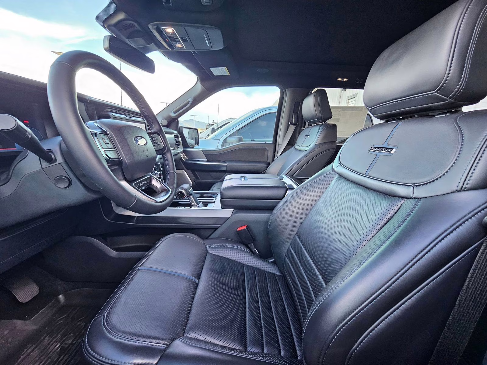 2025 Ford F-150 Platinum - Photo 9