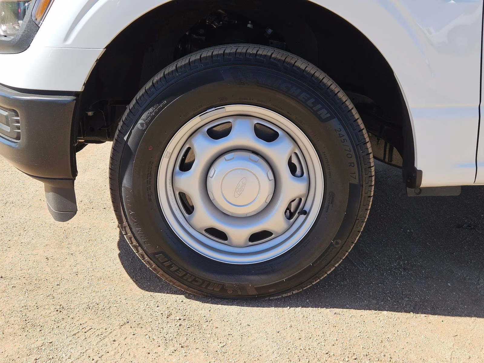 2025 Oxford White Ford F-150 XL RWD Truck