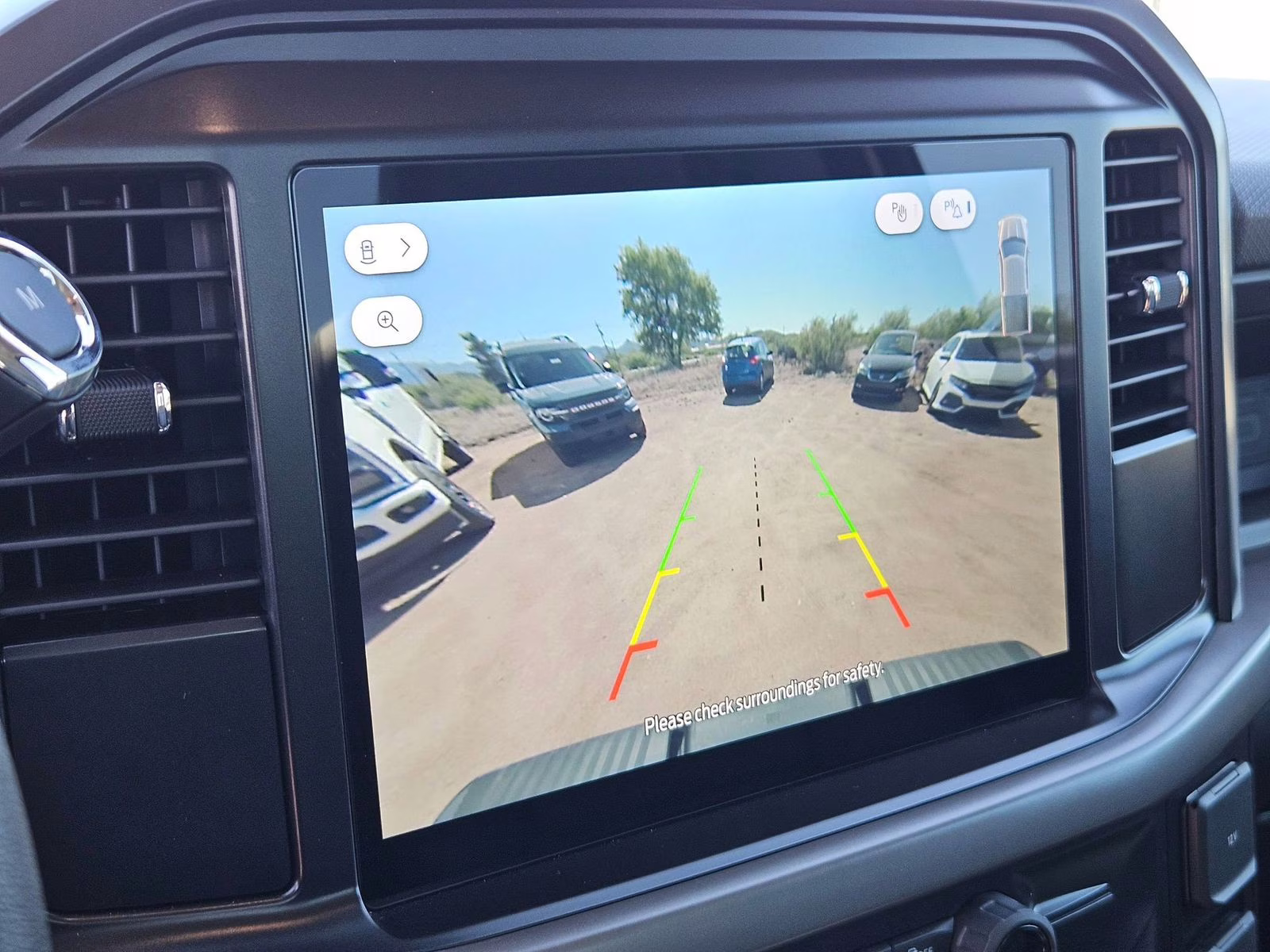 2025 Oxford White Ford F-150 XL RWD Truck