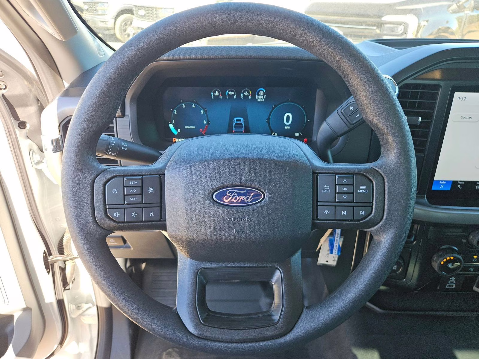 2025 Oxford White Ford F-150 XL RWD Truck