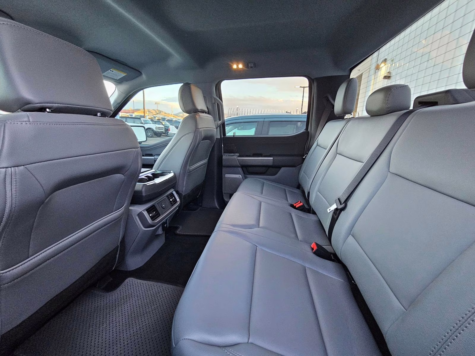 2025 White Metallic Ford F-150 Lightning Flash AWD Truck