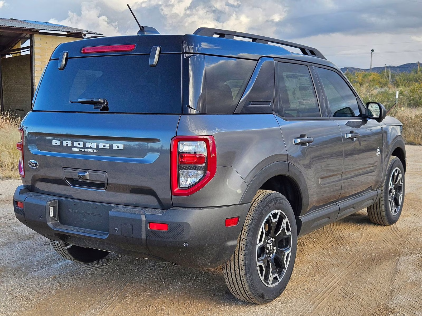 2025 Gray Metallic Ford Bronco Sport Outer Banks 4X4 SUV