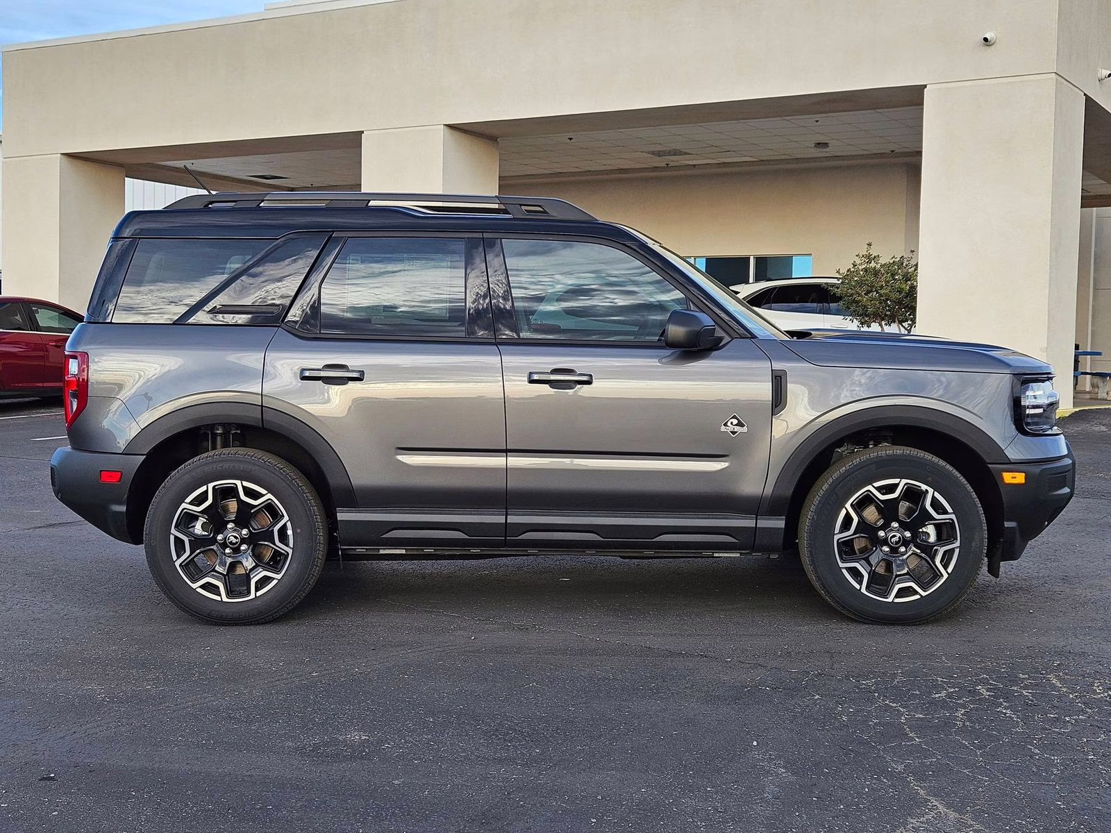 2025 Gray Metallic Ford Bronco Sport Outer Banks 4X4 SUV