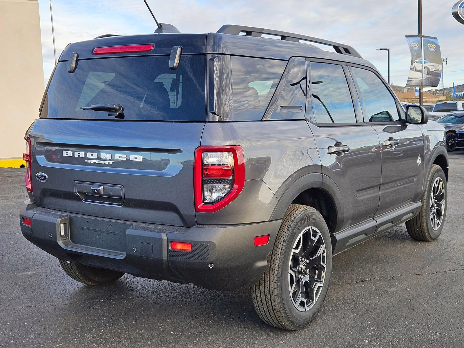 2025 Gray Metallic Ford Bronco Sport Outer Banks 4X4 SUV
