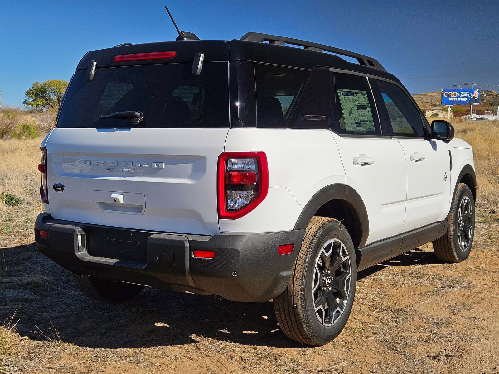 2025 Oxford White Ford Bronco Sport Outer Banks 4X4 SUV