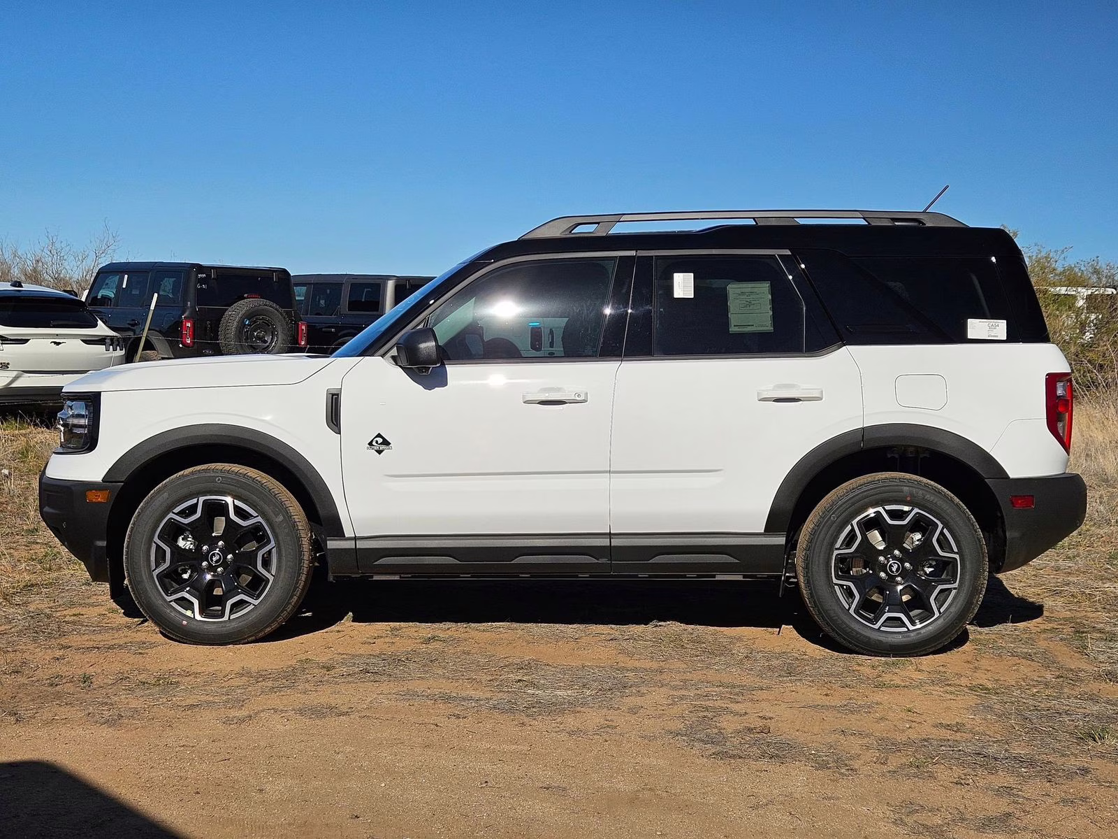 2025 Oxford White Ford Bronco Sport Outer Banks 4X4 SUV