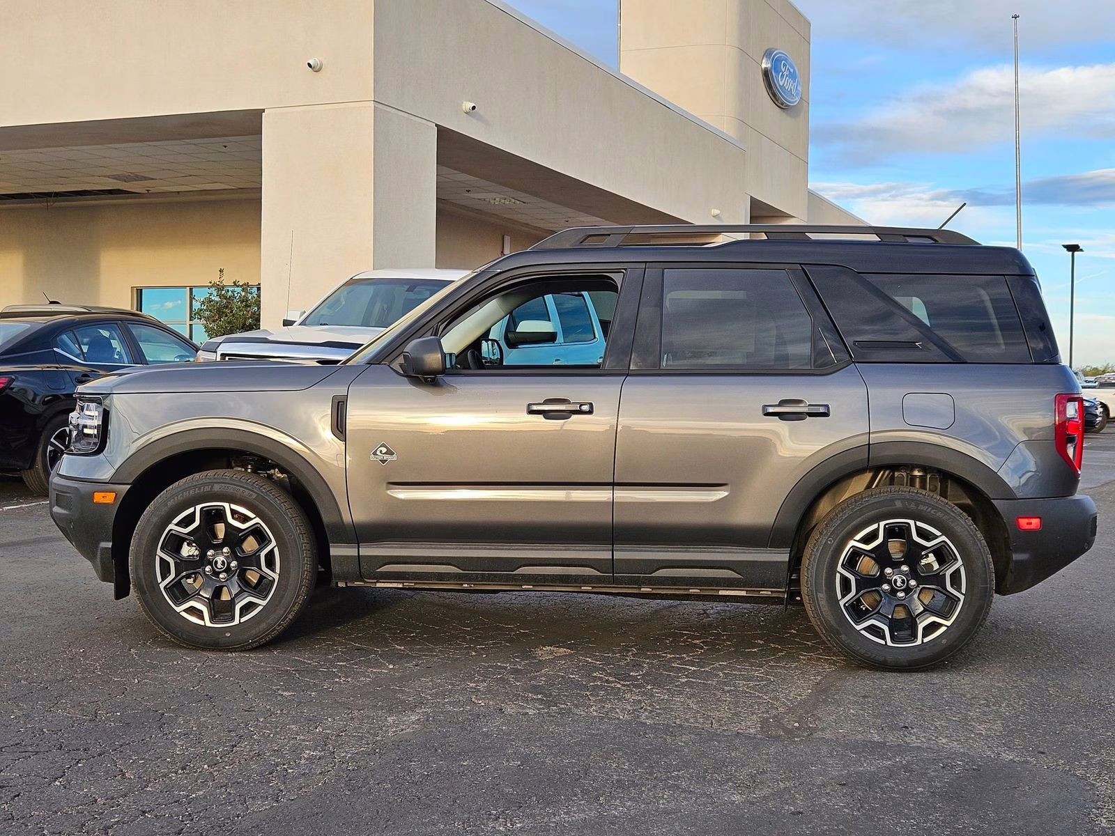 2025 Gray Metallic Ford Bronco Sport Outer Banks 4X4 SUV