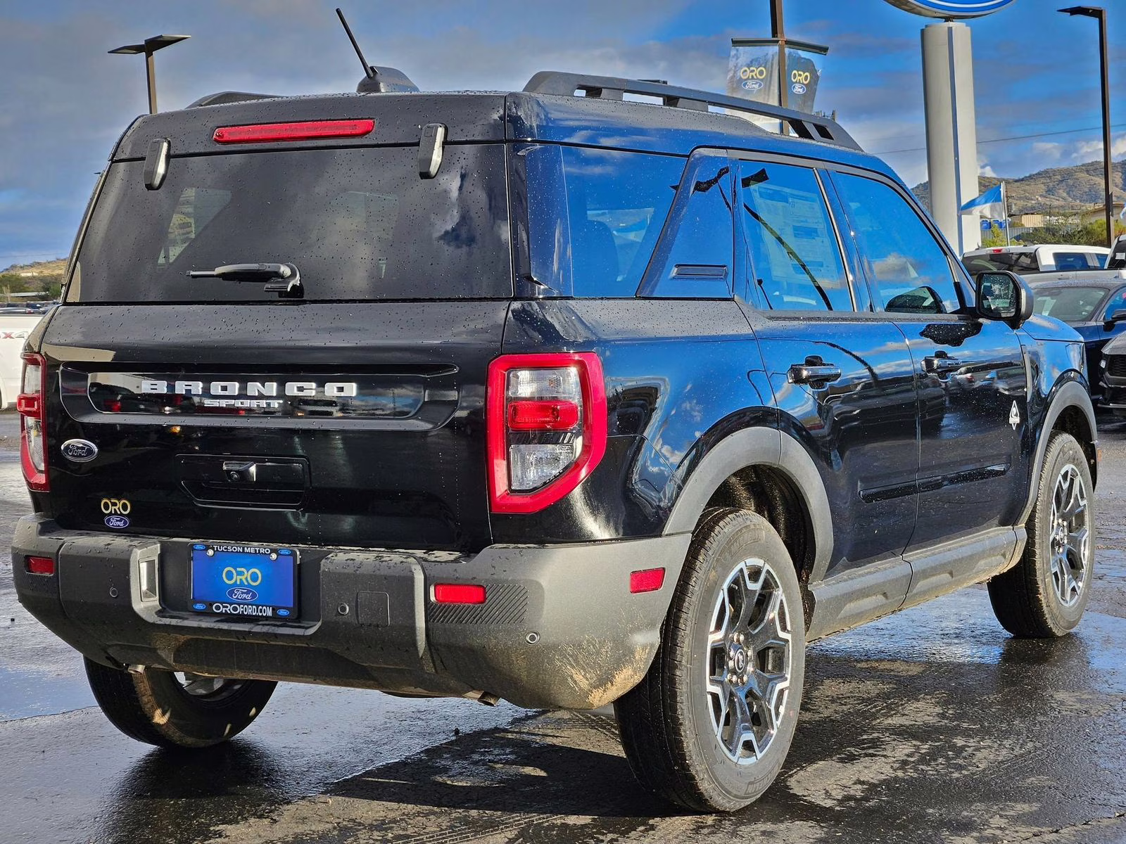 2025 Shadow Black Ford Bronco Sport Outer Banks 4X4 SUV