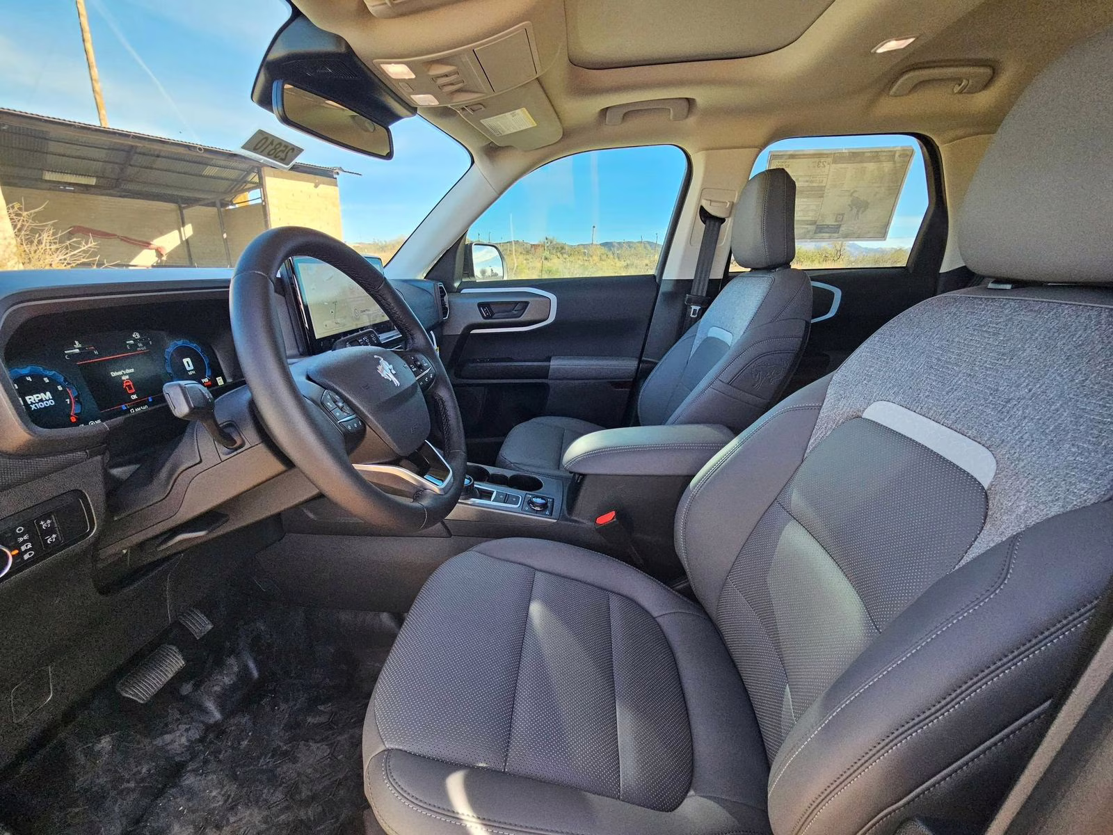 2025 Oxford White Ford Bronco Sport Badlands 4X4 SUV