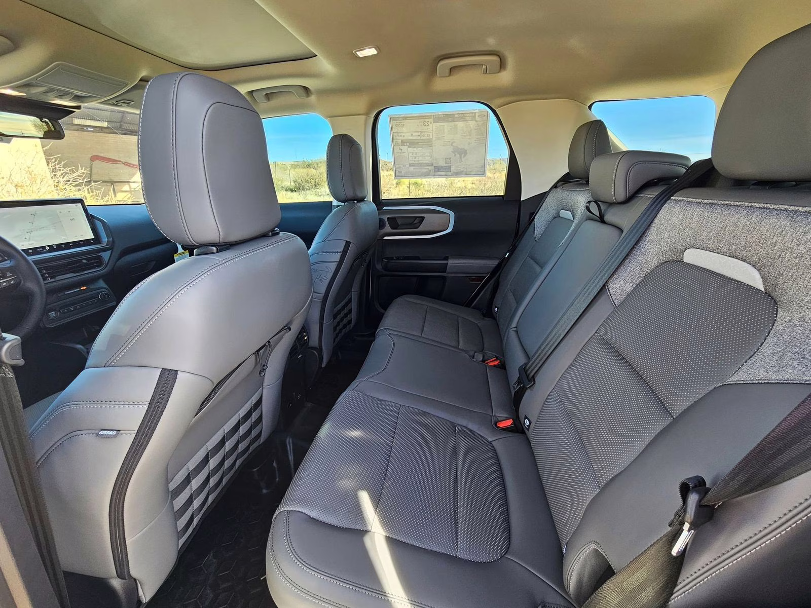 2025 Oxford White Ford Bronco Sport Badlands 4X4 SUV