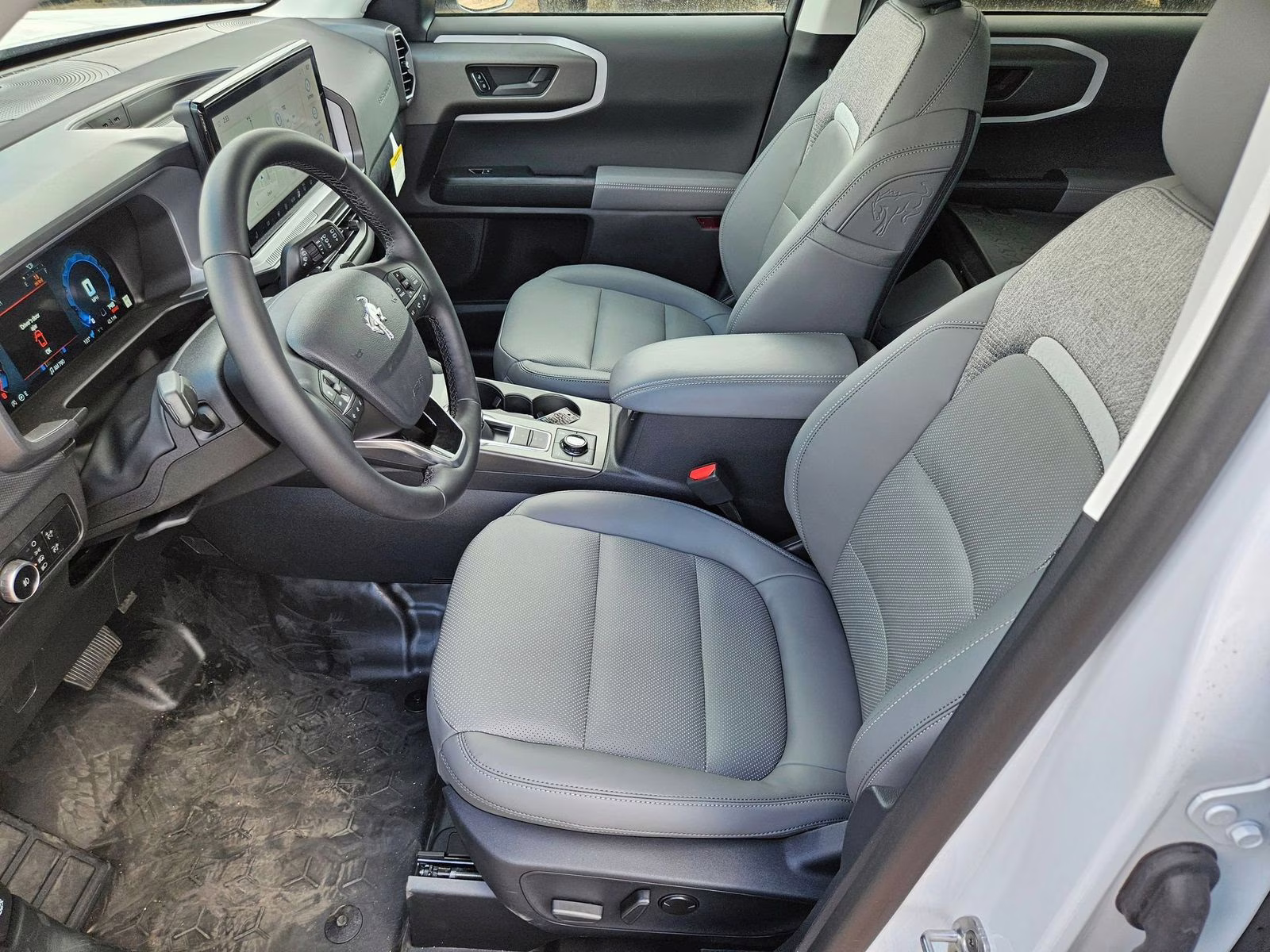 2025 Oxford White Ford Bronco Sport Badlands 4X4 SUV