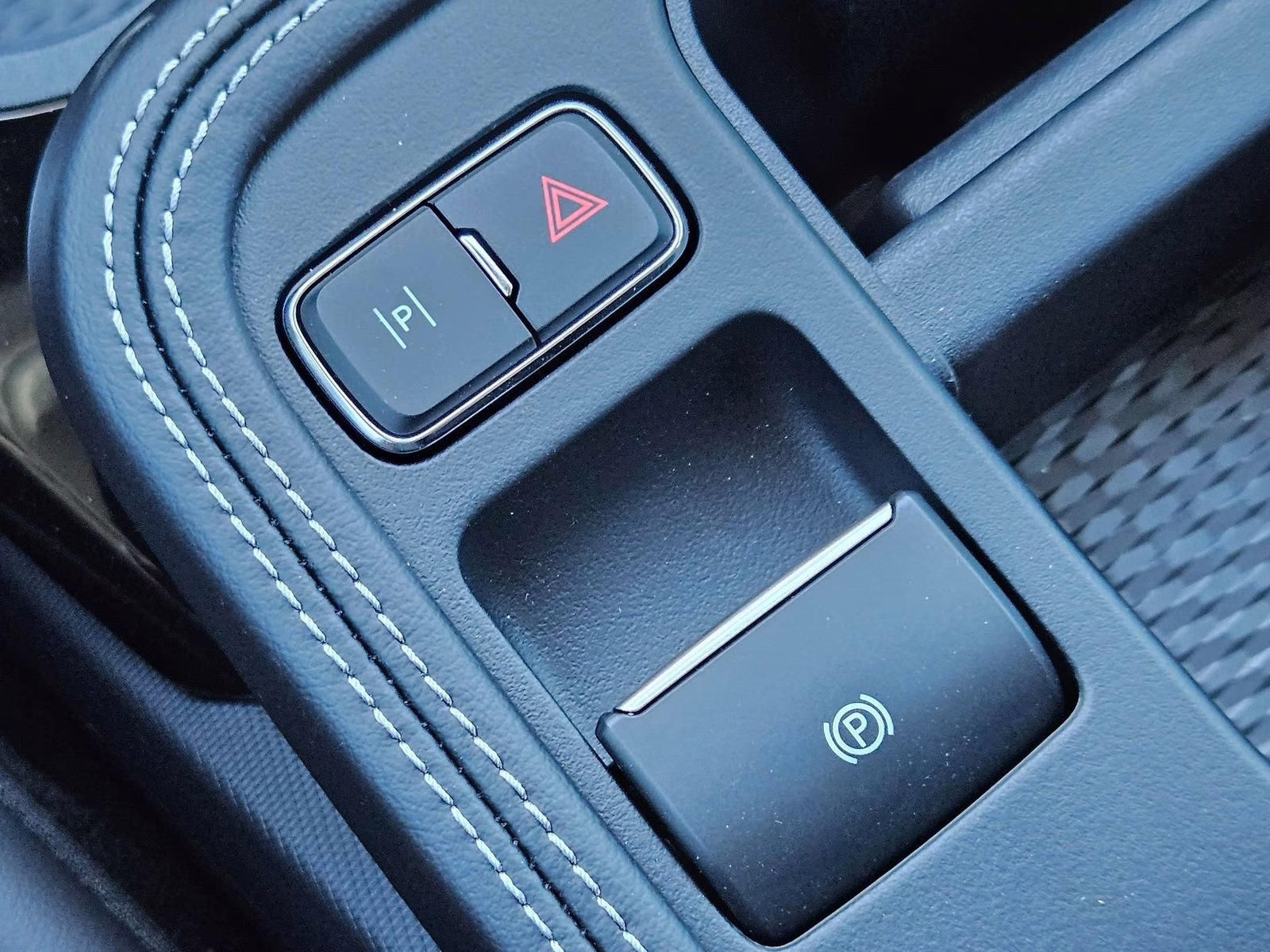 2025 Green Metallic Ford Mustang Mach-E Premium RWD SUV