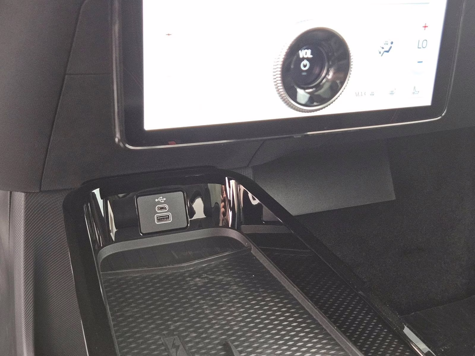 2025 White Metallic Ford Mustang Mach-E Premium AWD SUV