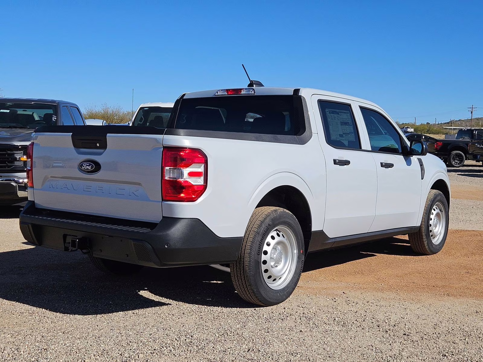 2026 White Metallic Ford Maverick XL AWD Truck