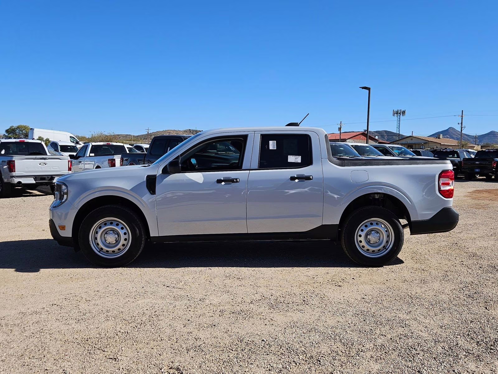2026 White Metallic Ford Maverick XL AWD Truck