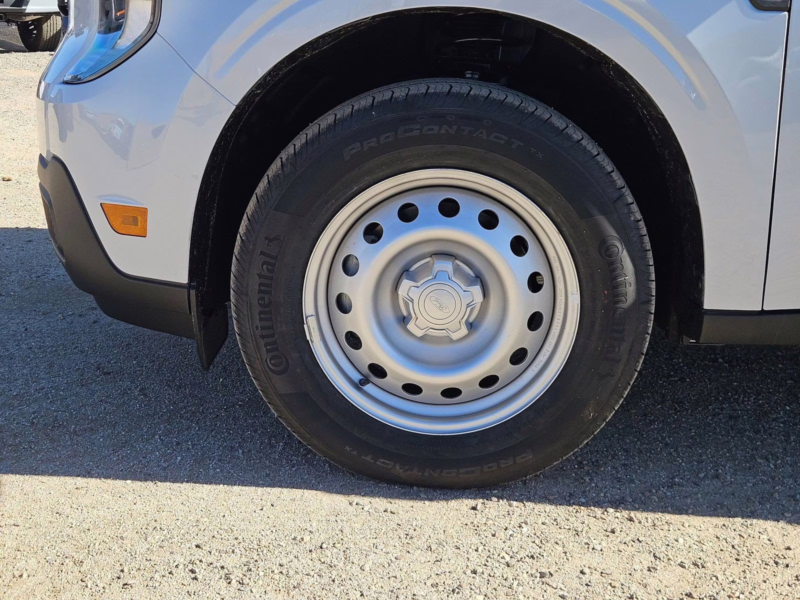 2026 White Metallic Ford Maverick XL AWD Truck