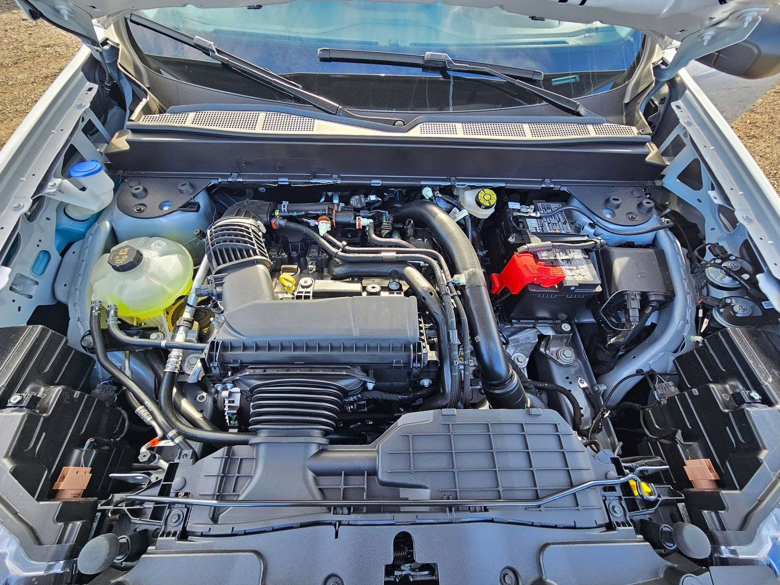 2026 White Metallic Ford Maverick XL AWD Truck